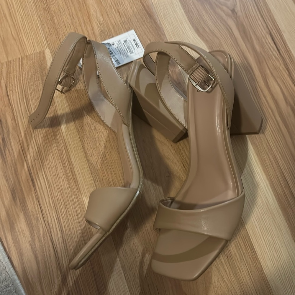 A New Day Women's Tan Heels NWT Sz9.5